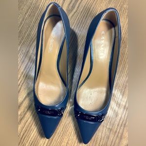 💙 COACH Navy Blue Stiletto Leather Pumps with Steel Buckle Size 8 💙